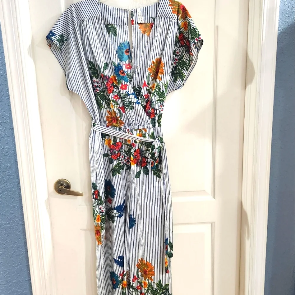 Romper - Picture 1 of 5